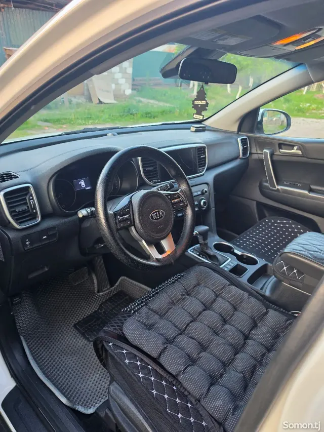 Kia Sportage 2021 · 2.4 AT