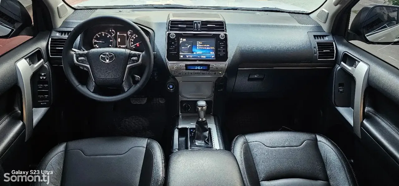 Toyota Land Cruiser Prado 2019 · 2.8 AT