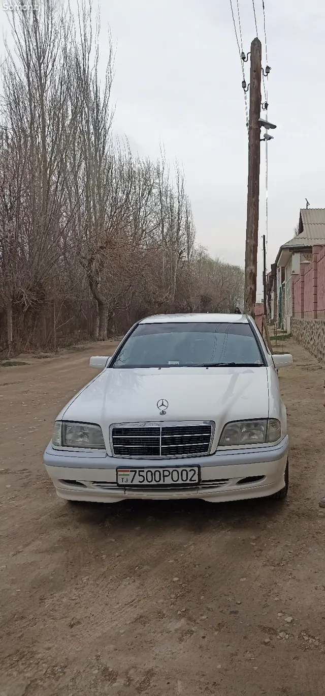 Mercedes-Benz C class 1997 · 2.2 MT
