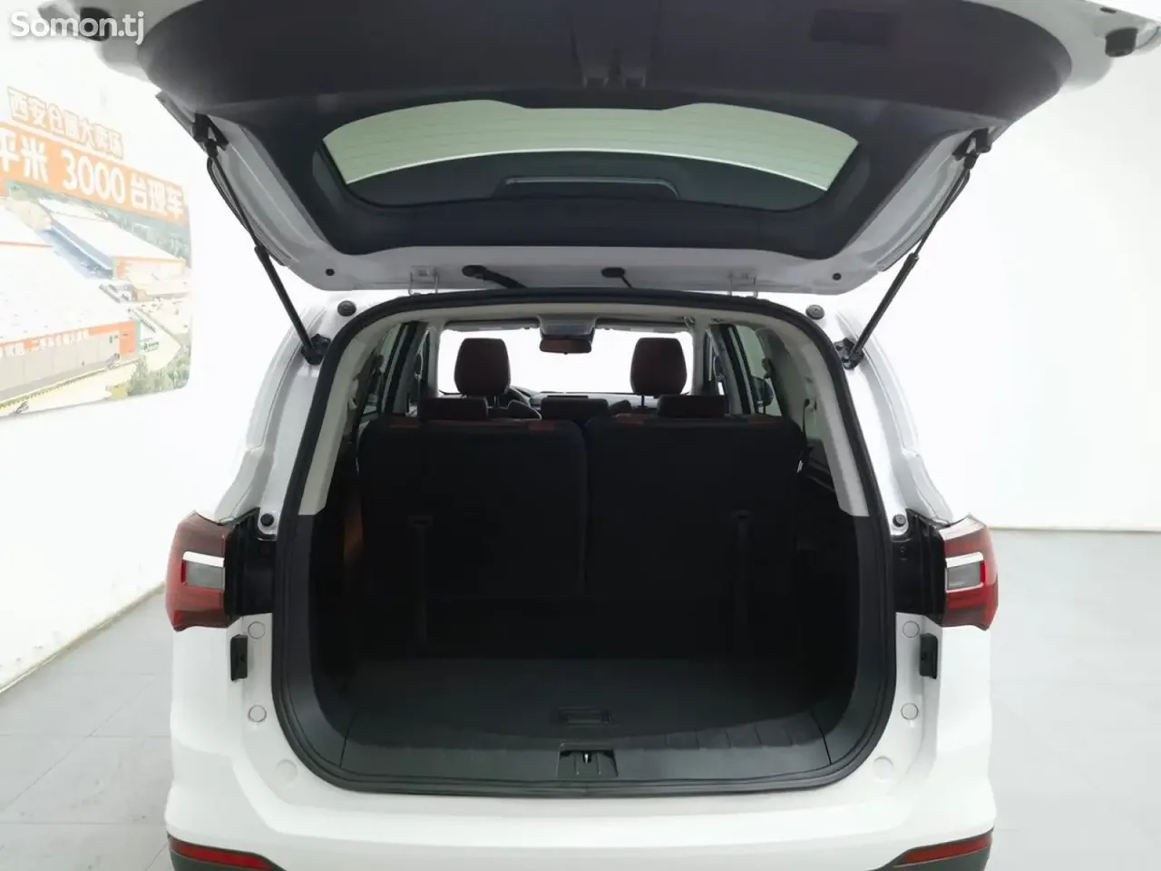 Dongfeng L8 2000 · 1.5 AT