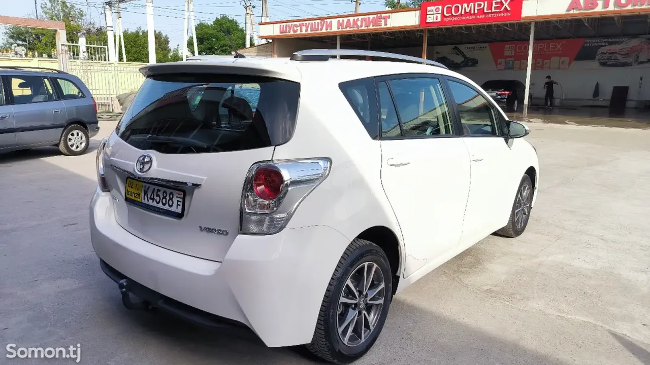 Toyota Verso 2014 · 1.8 MT