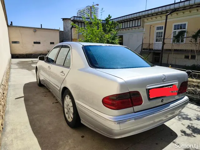 Mercedes-Benz E class 1998 · 2.8 AT