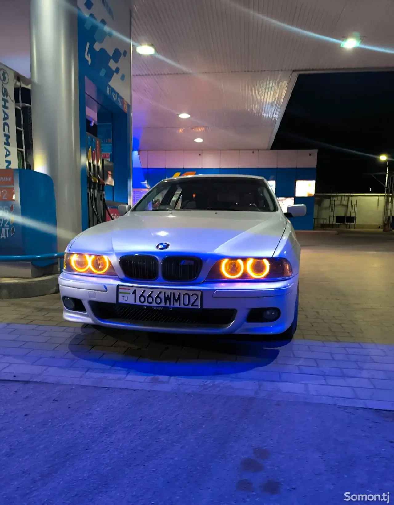 BMW 5 series 2002 · 2.5 MT