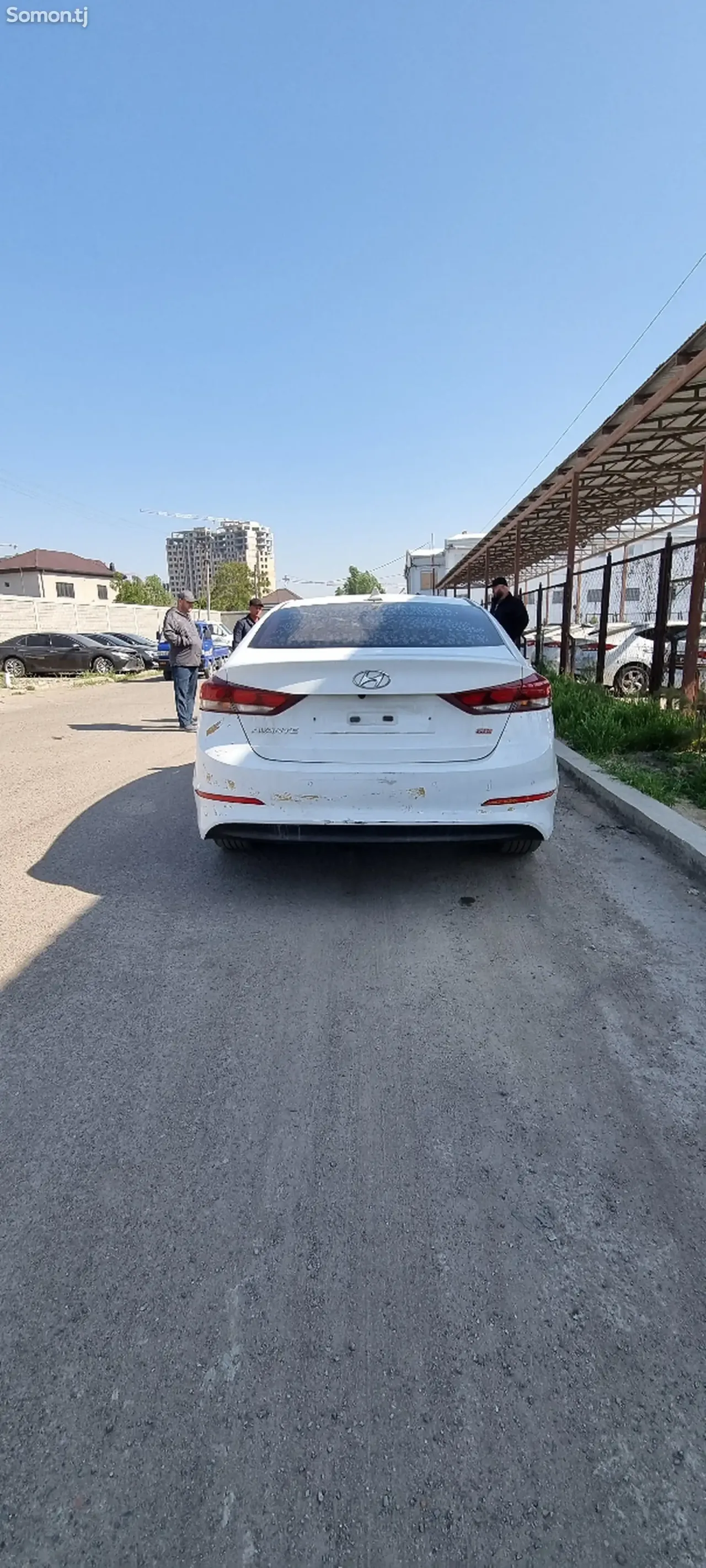 Hyundai Avante 2016 · 1.6 AT
