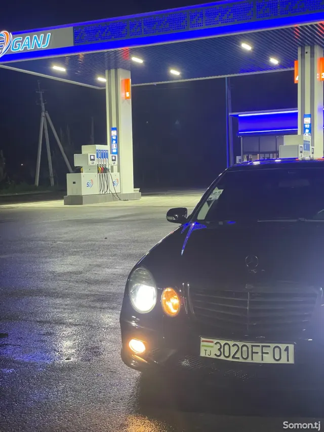 Mercedes-Benz E class 2008 · 3.5 AT