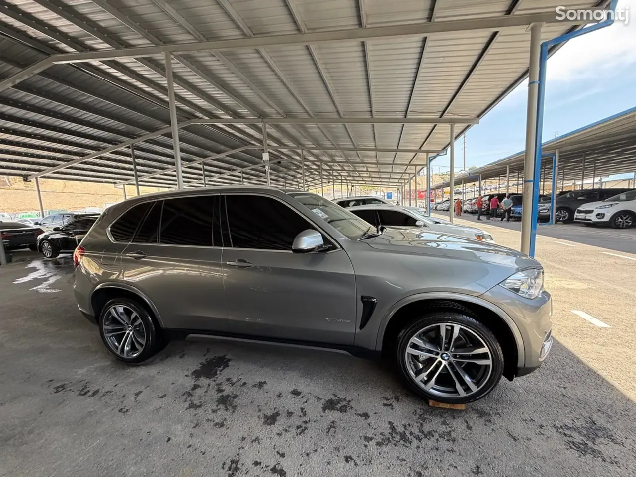 BMW X5 2015 · 3.0 AT