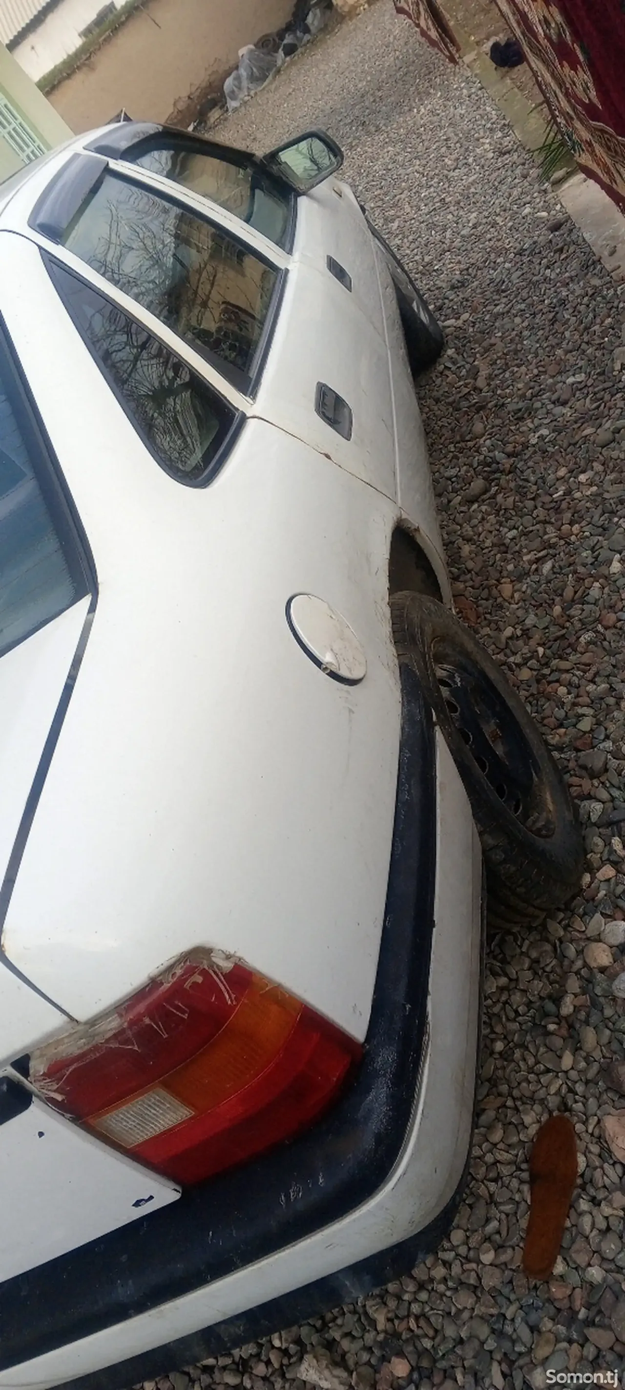 Opel Vectra A 1991 · 1.6 MT