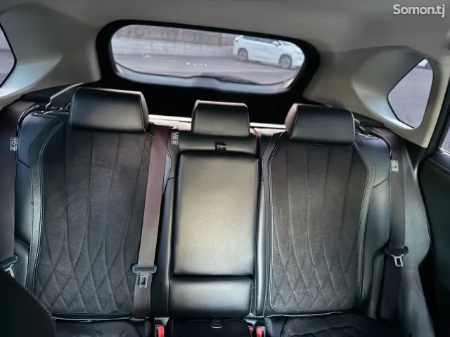 Toyota RAV 4 2020 · 2.5 AT