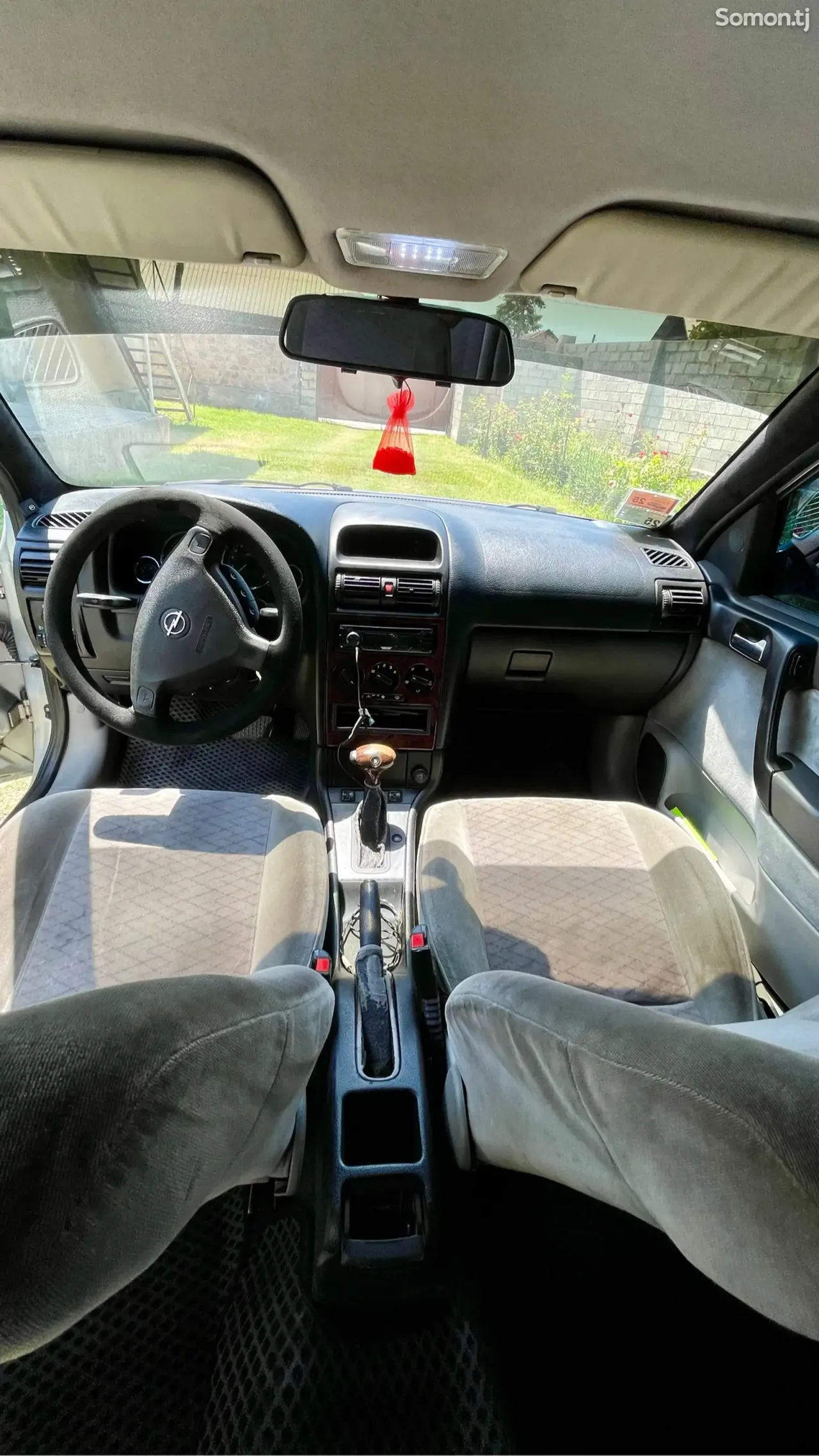 Opel Astra G 1998 · 1.6 AT