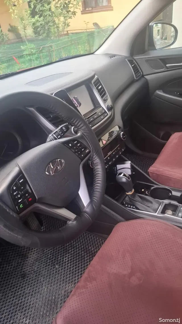 Hyundai Tucson 2017 · 1.6 AT