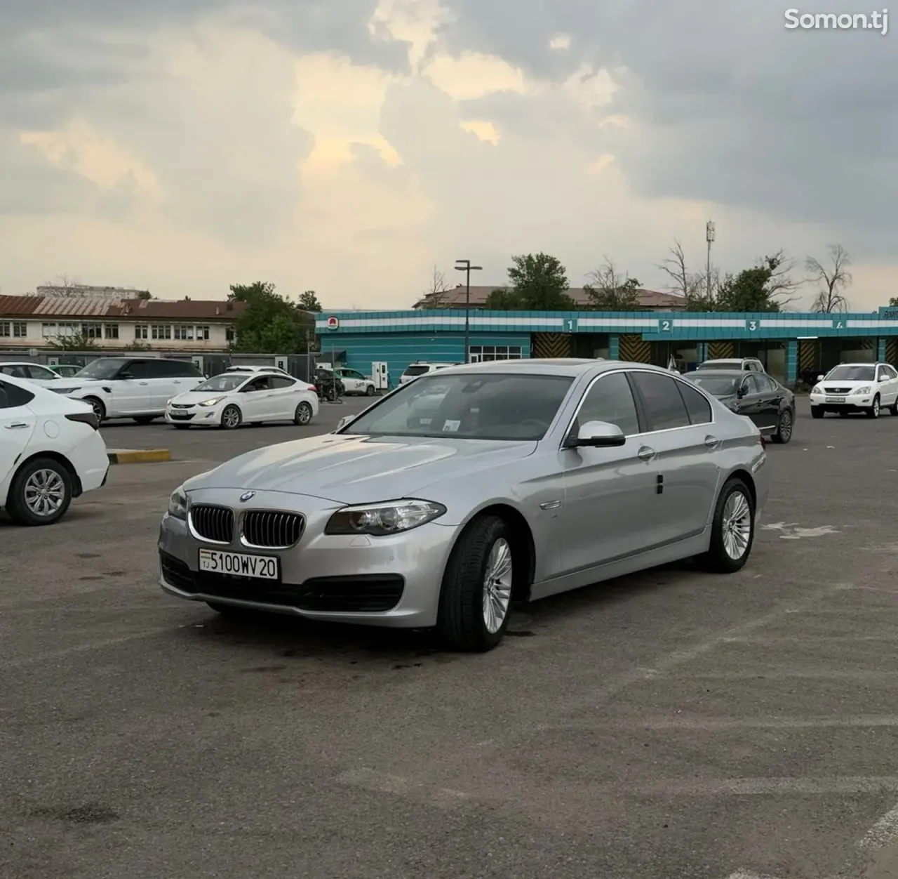 BMW 5 series 2015 · 2.0 AT