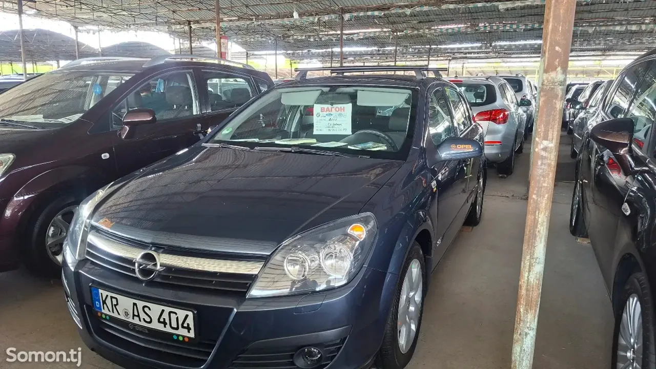 Opel Astra H 2006 · 1.6 MT