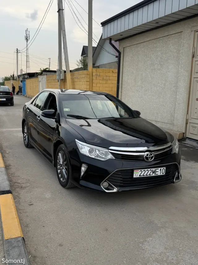 Toyota Camry 2013 · 2.5 AT