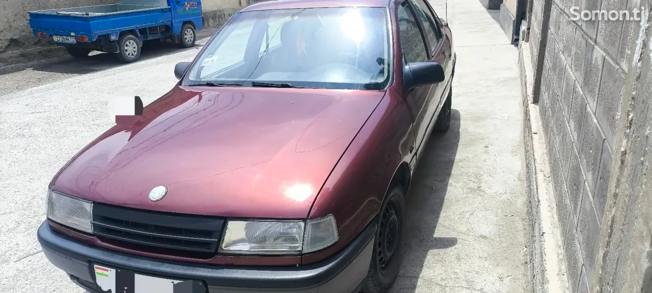 Opel Vectra A 1991 · 1.6 MT