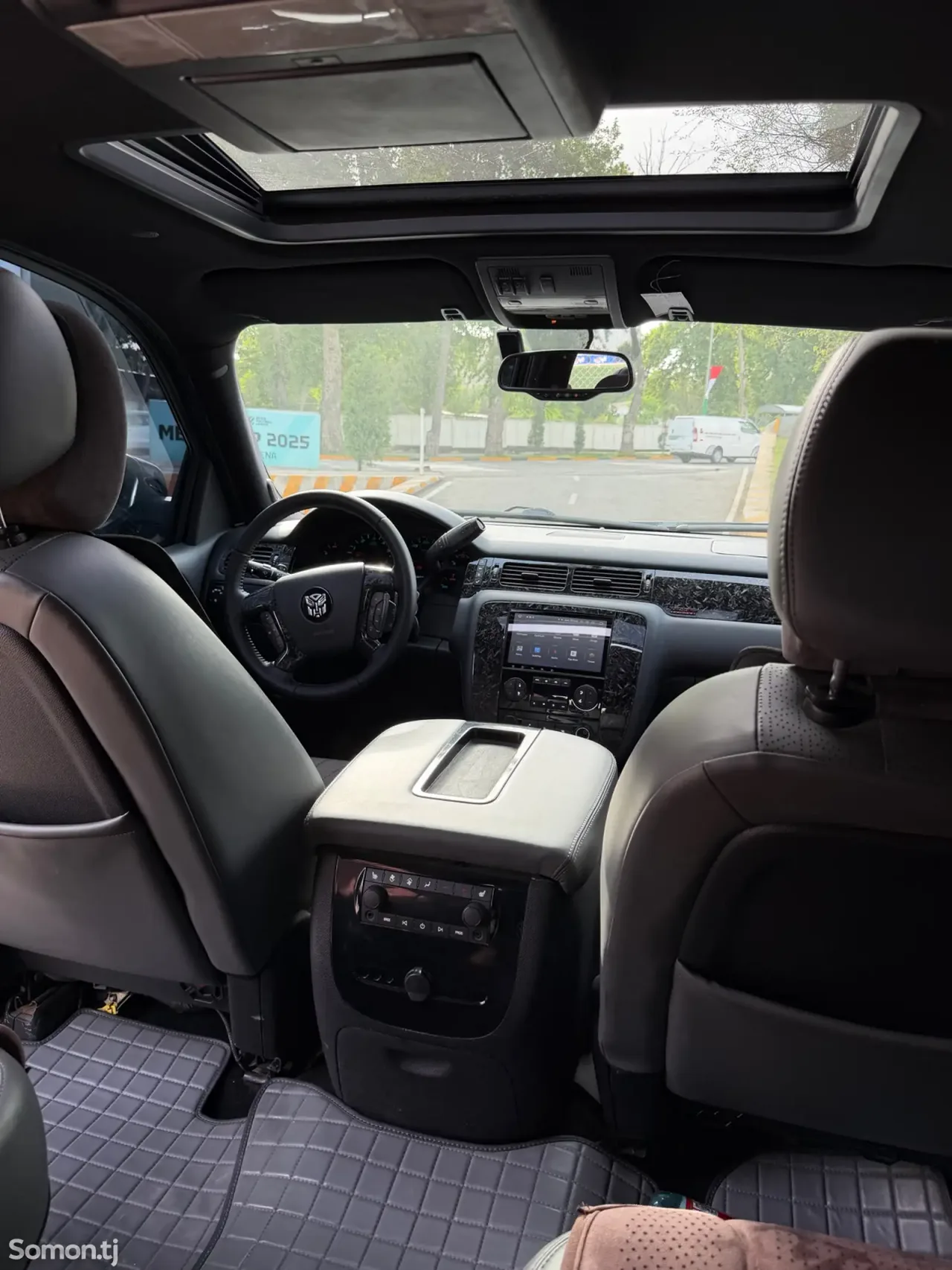 Chevrolet Tahoe 2011 · 5.3 AT