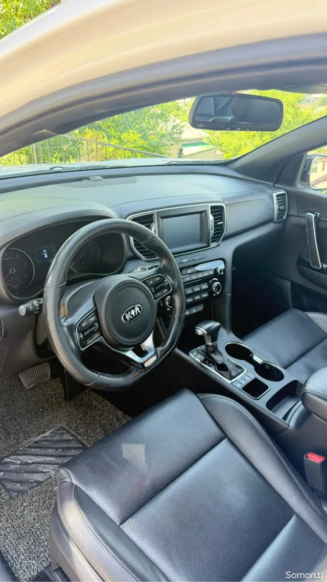 Kia Sportage 2015 · 2.0 AT