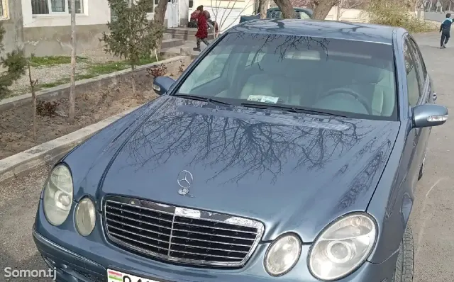 Mercedes-Benz E class 2003 · 2.4 AT
