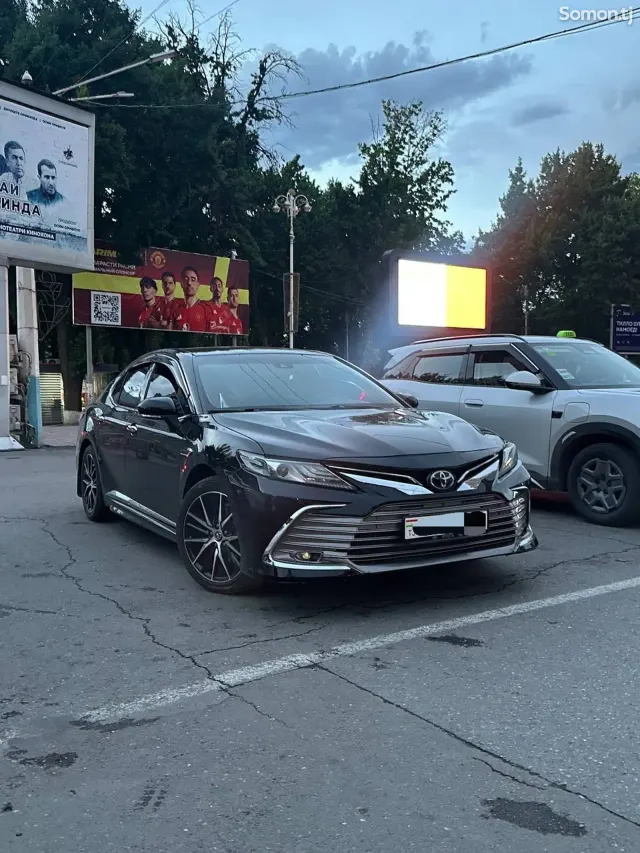 Toyota Camry 2018 · 2.5 AT