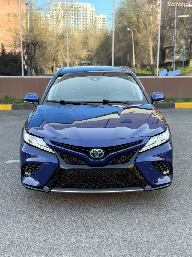 Toyota Camry 2019 · 2.5 AT