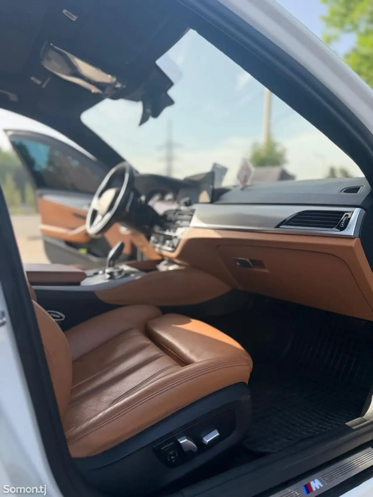 BMW 5 series 2018 · 2.0 AT