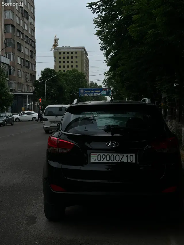 Hyundai Tucson 2010 · 2.0 AT