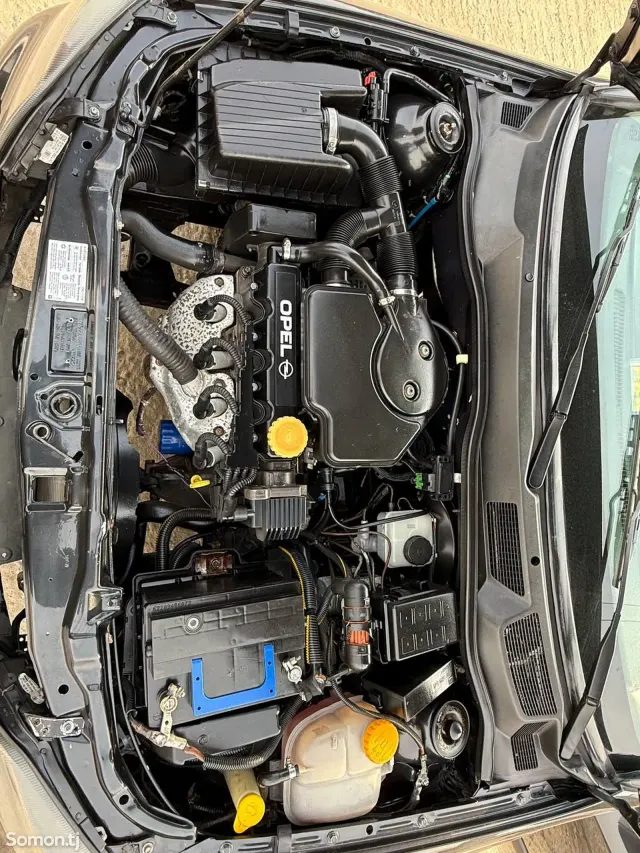 Opel Astra G 1998 · 1.6 MT