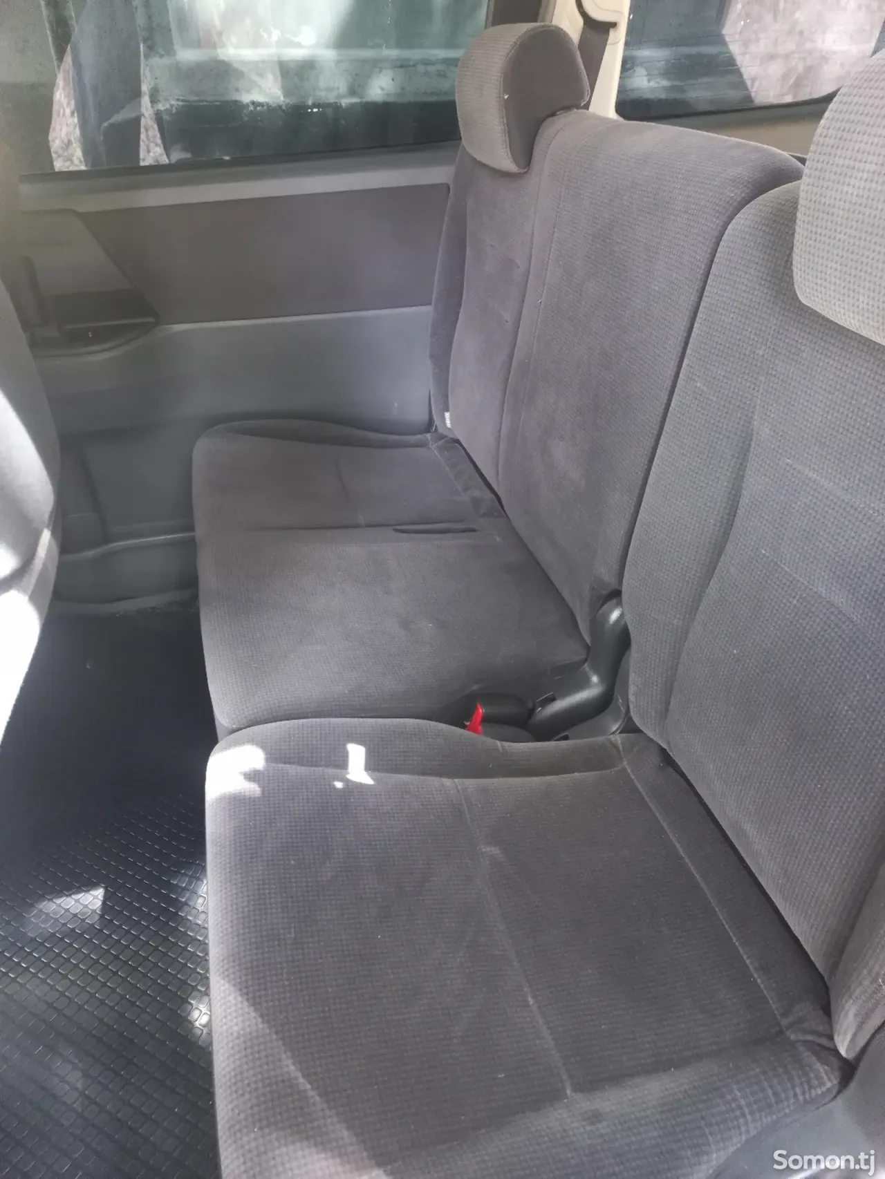Toyota Voxy 2008 · 2.0 AT