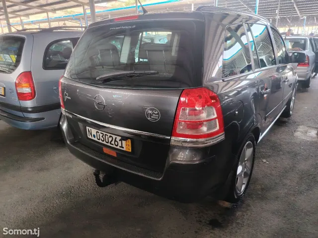 Opel Zafira 2010 · 1.8 MT