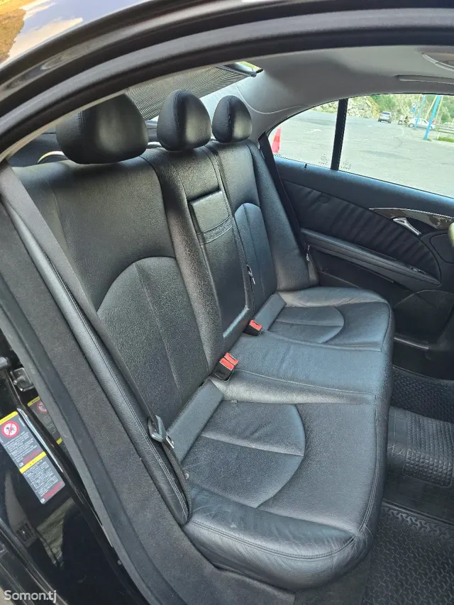Mercedes-Benz E class 2007 · 3.5 AT