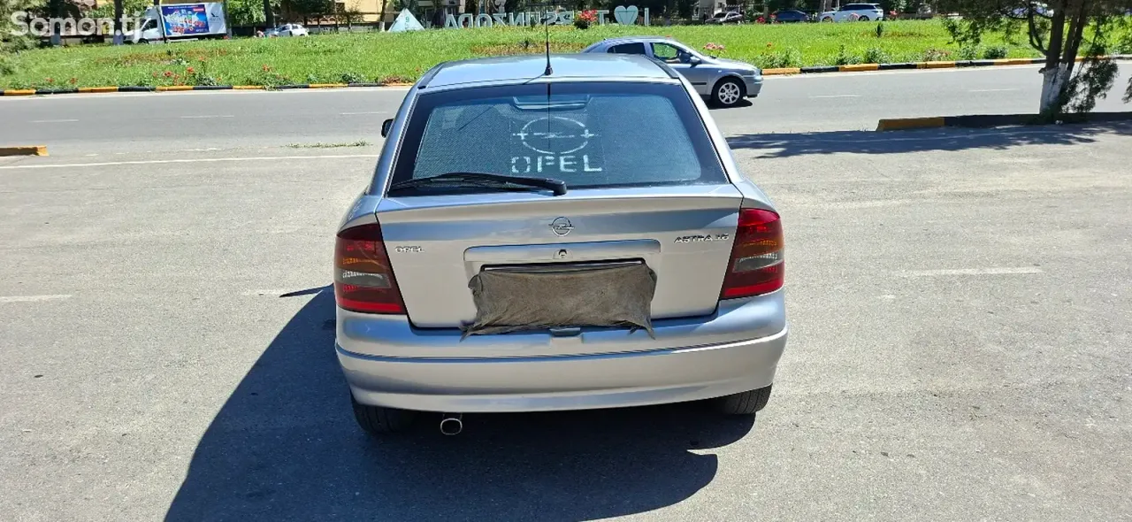 Opel Astra G 2001 · 1.6 MT