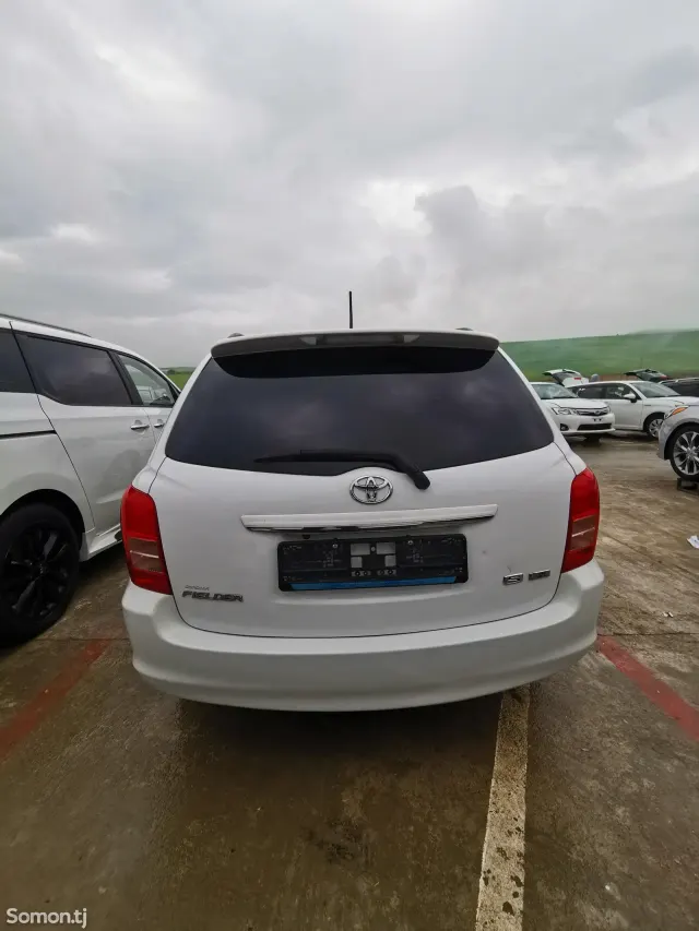Toyota Fielder 2011 · 1.8 AT