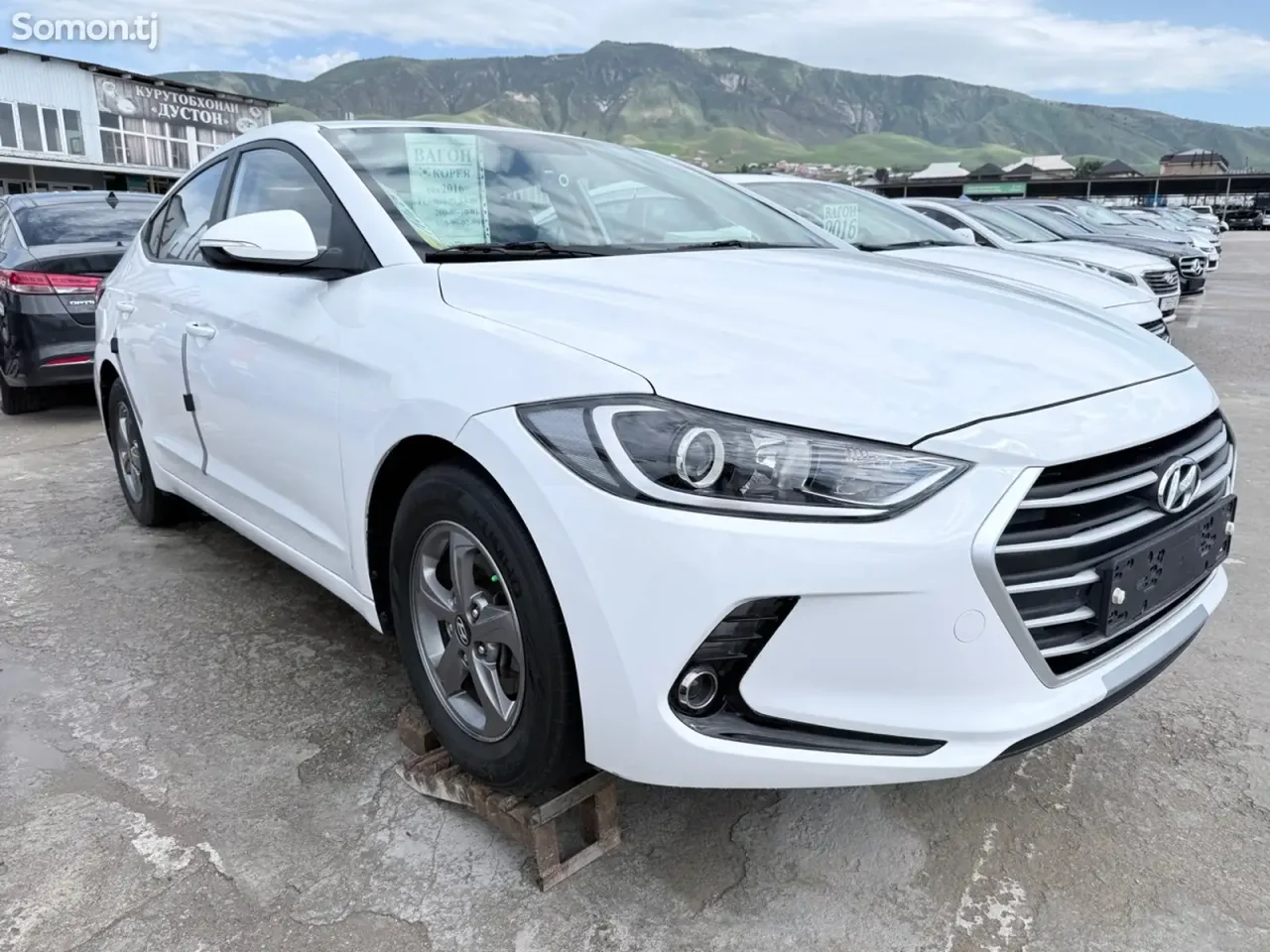 Hyundai Avante 2016 · 1.6 AT