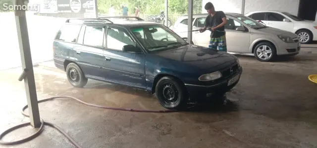 Opel Astra F 1997 · 1.6 MT
