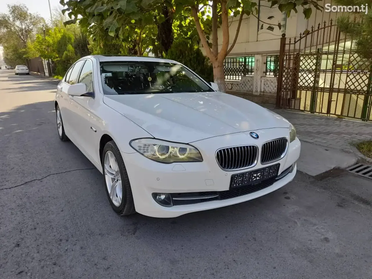 BMW 5 series 2013 · 2.0 AT