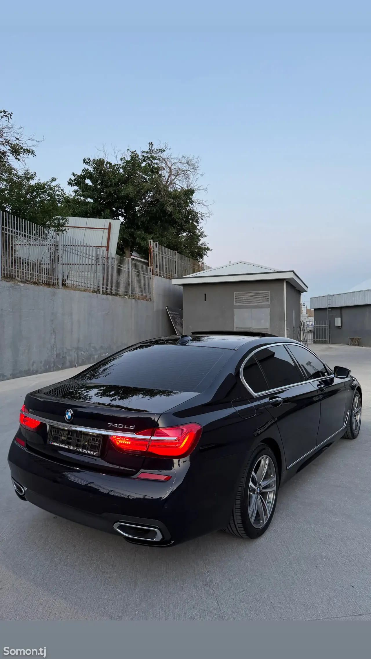 BMW 7 series 2018 · 0.4 AT