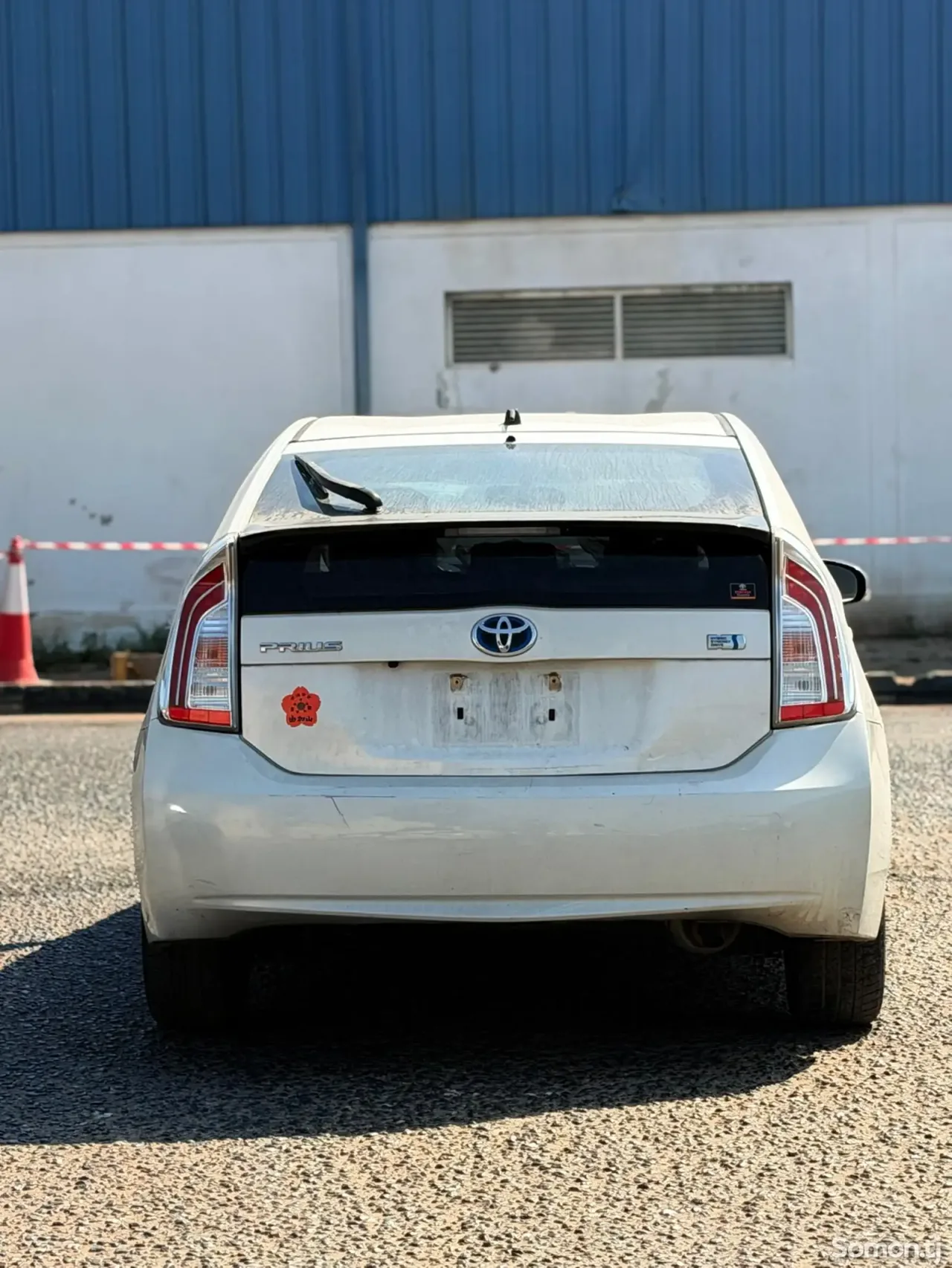 Toyota Prius 2015 · 1.8 AT