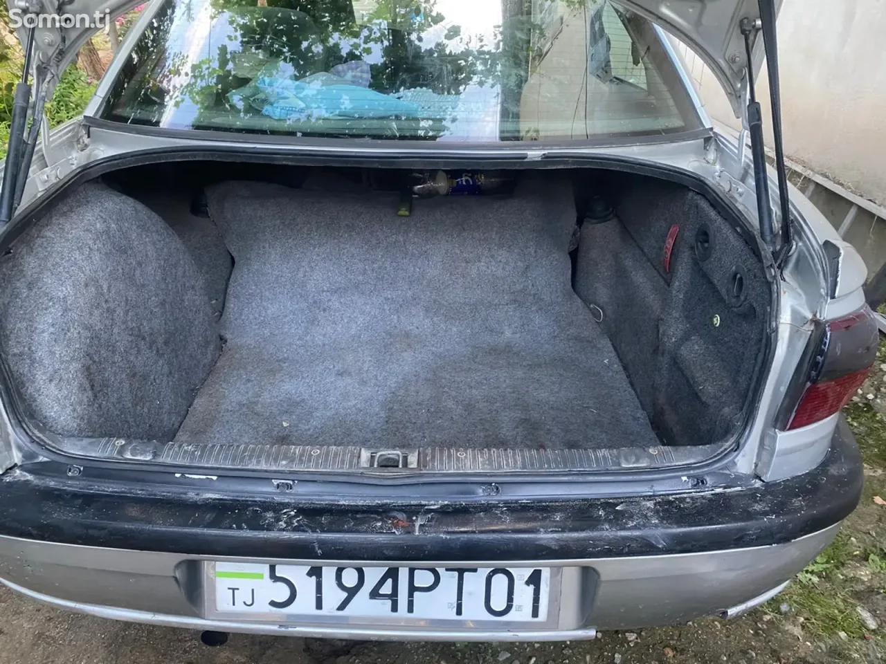 Opel Omega 1996 · 1.8 MT