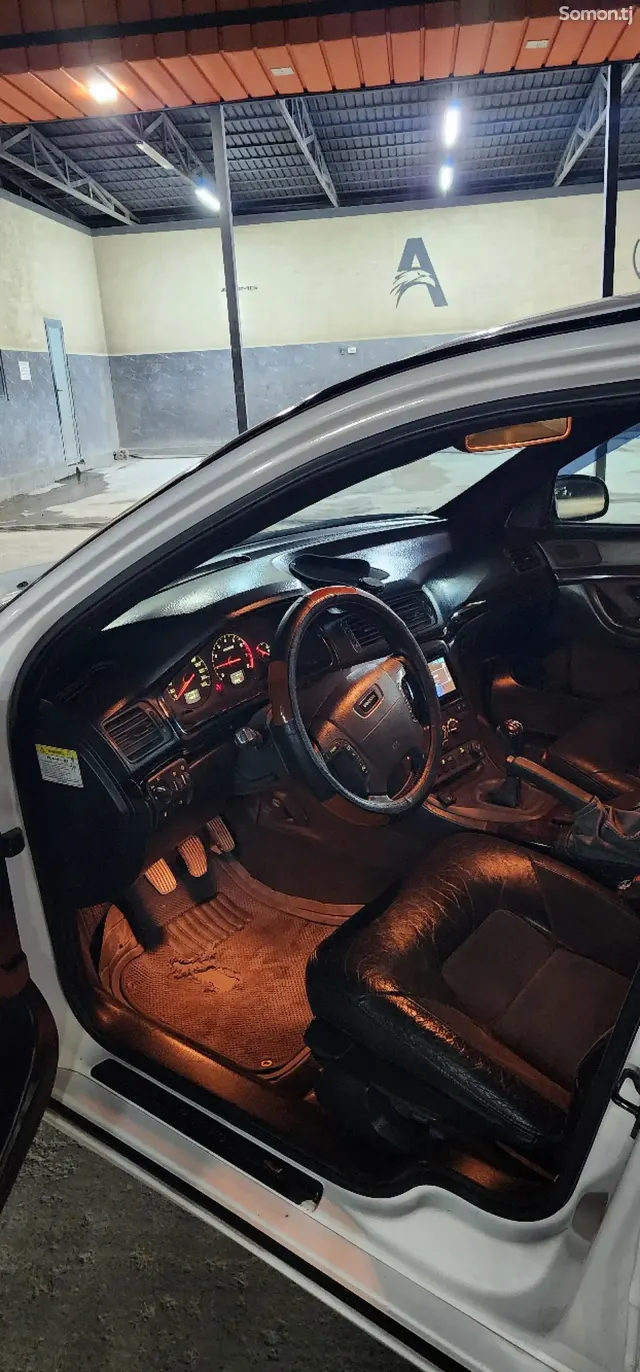 Volvo S80 2000 · 2.4 MT