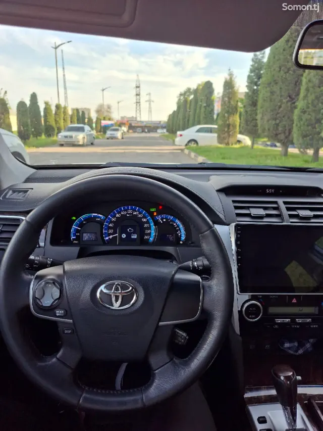 Toyota Camry 2014 · 2.5 AT