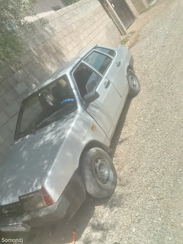 Lada (ВАЗ) 21099 2003 · 1.6 MT