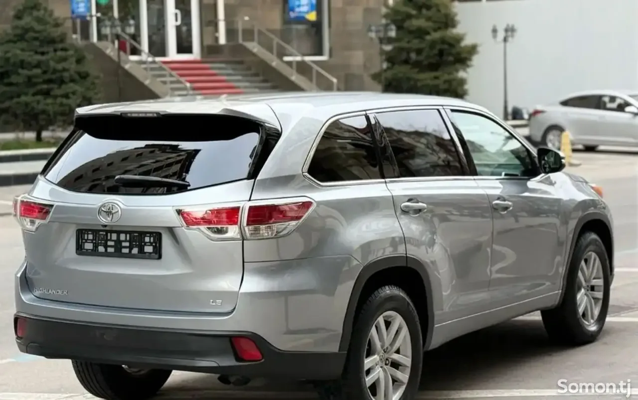 Toyota Highlander 2015 · 3.5 AT