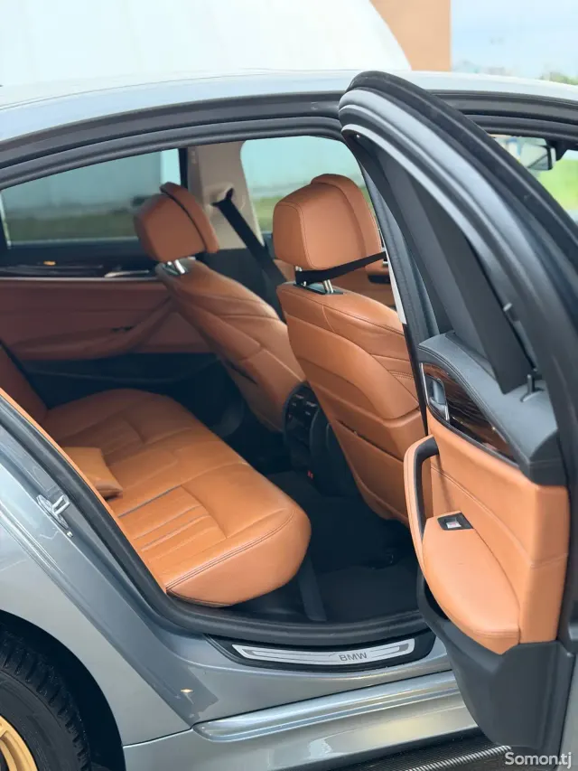 BMW 5 series 2023 · 2.0 AT