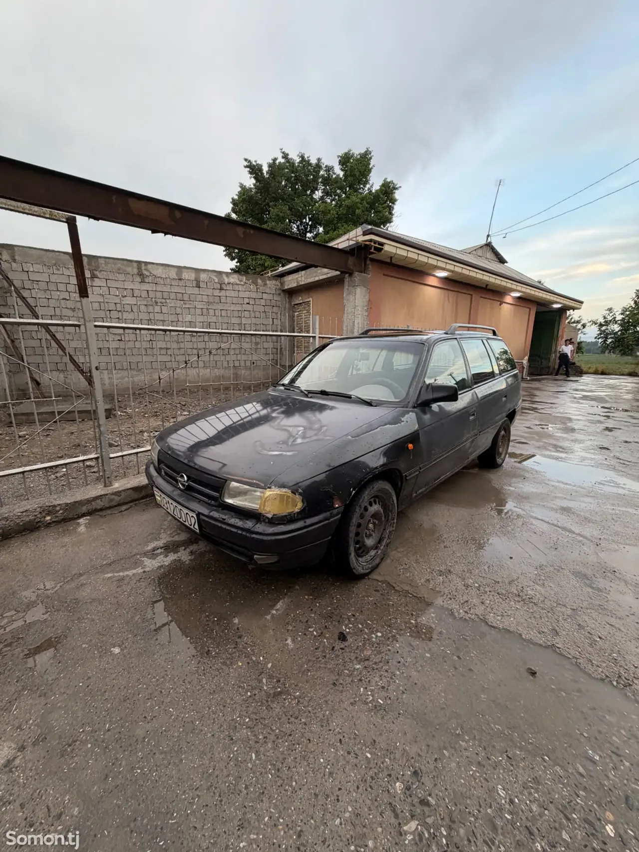 Opel Astra F 1993 · 1.6 MT