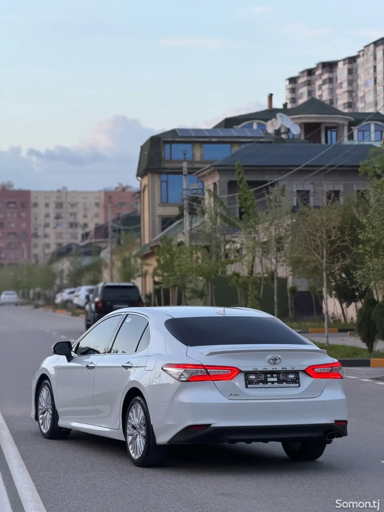 Toyota Camry 2019 · 2.5 AT