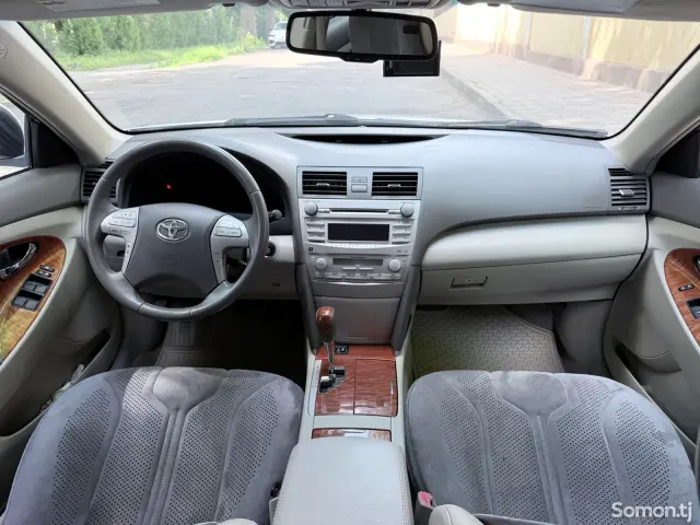 Toyota Camry 2010 · 2.5 AT