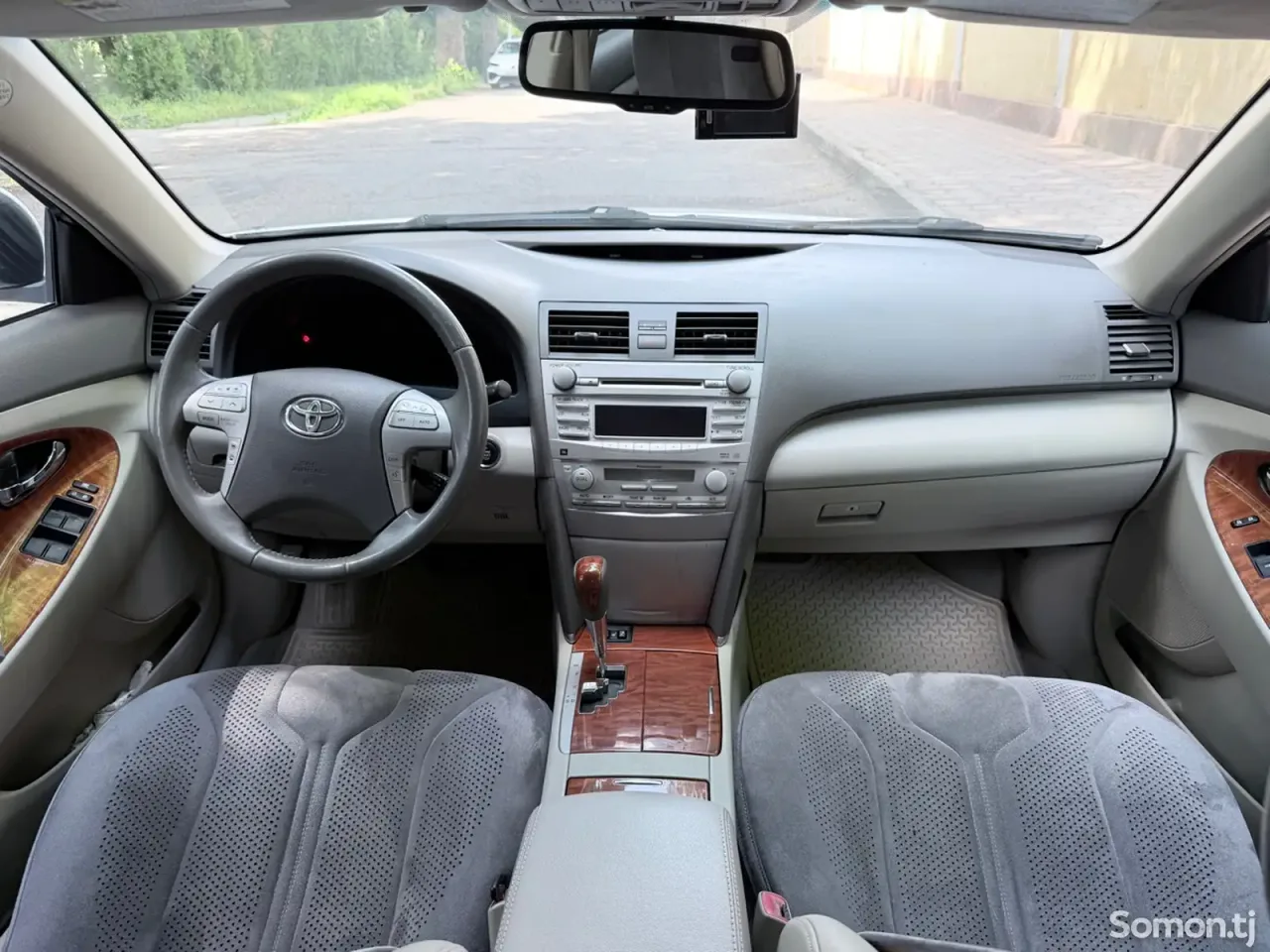 Toyota Camry 2010 · 2.5 AT