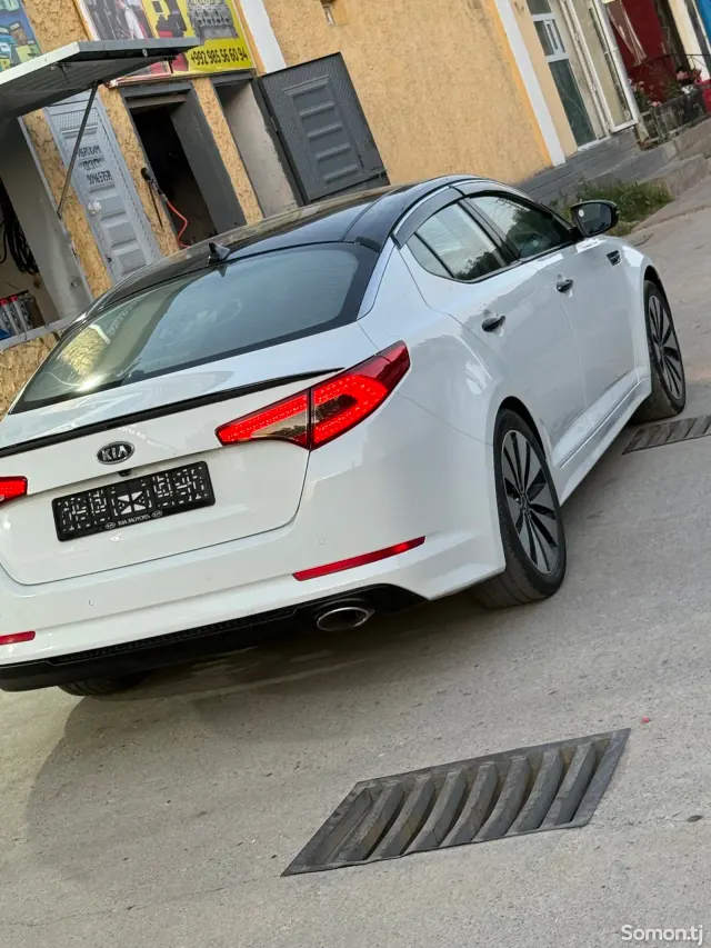 Kia K5 2010 · 2.0 AT