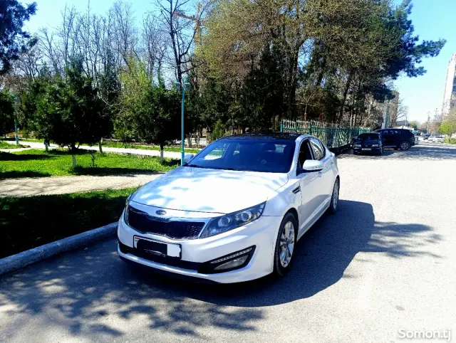Kia K5 2011 · 2.0 AT