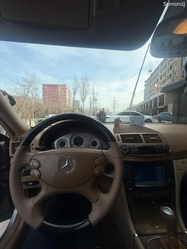 Mercedes-Benz E class 2009 · 3.5 AT