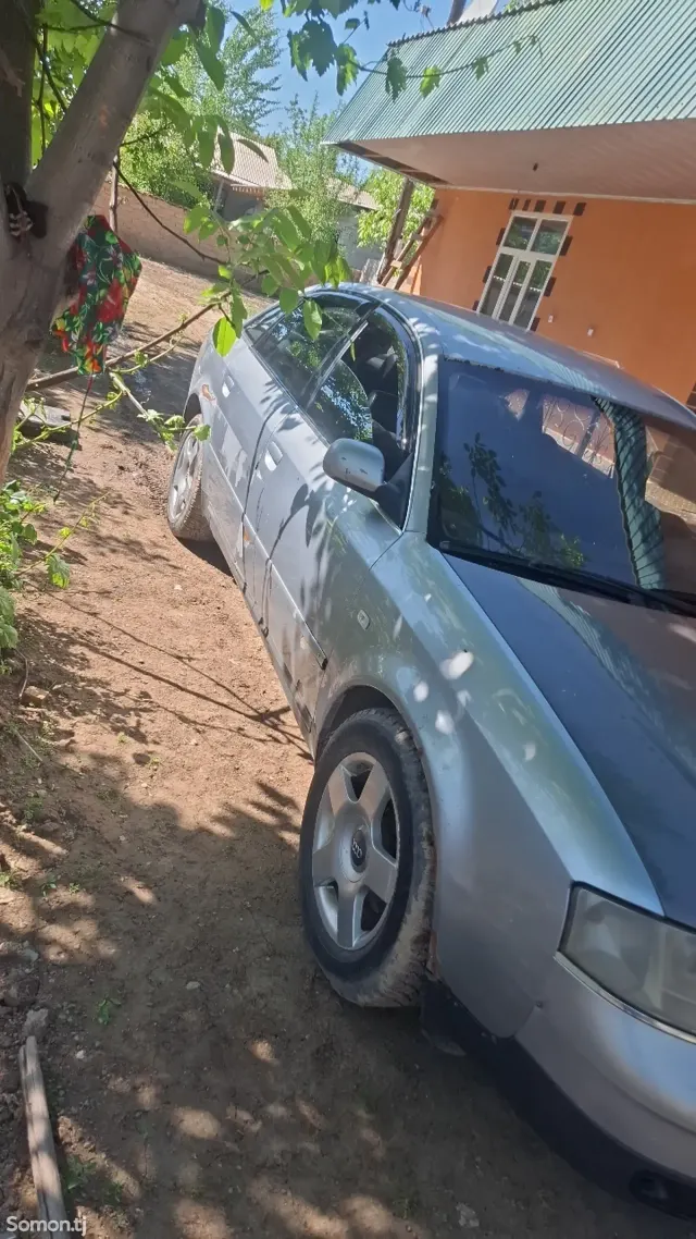Audi A6 1998 · 2.4 AT